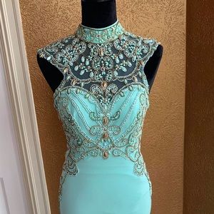 Alyce Paris formal, exceptional condition